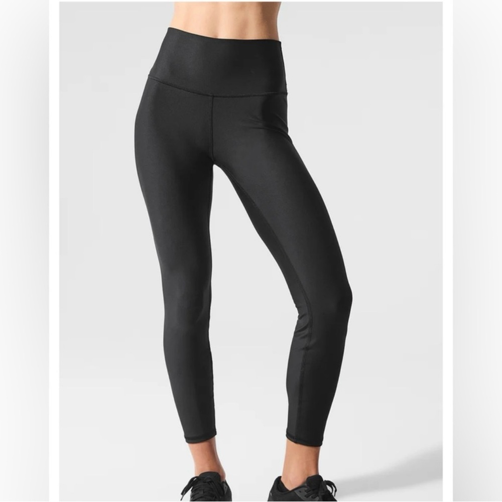 Alo Yoga High-Waist Airlift Leggings Black Size Medium